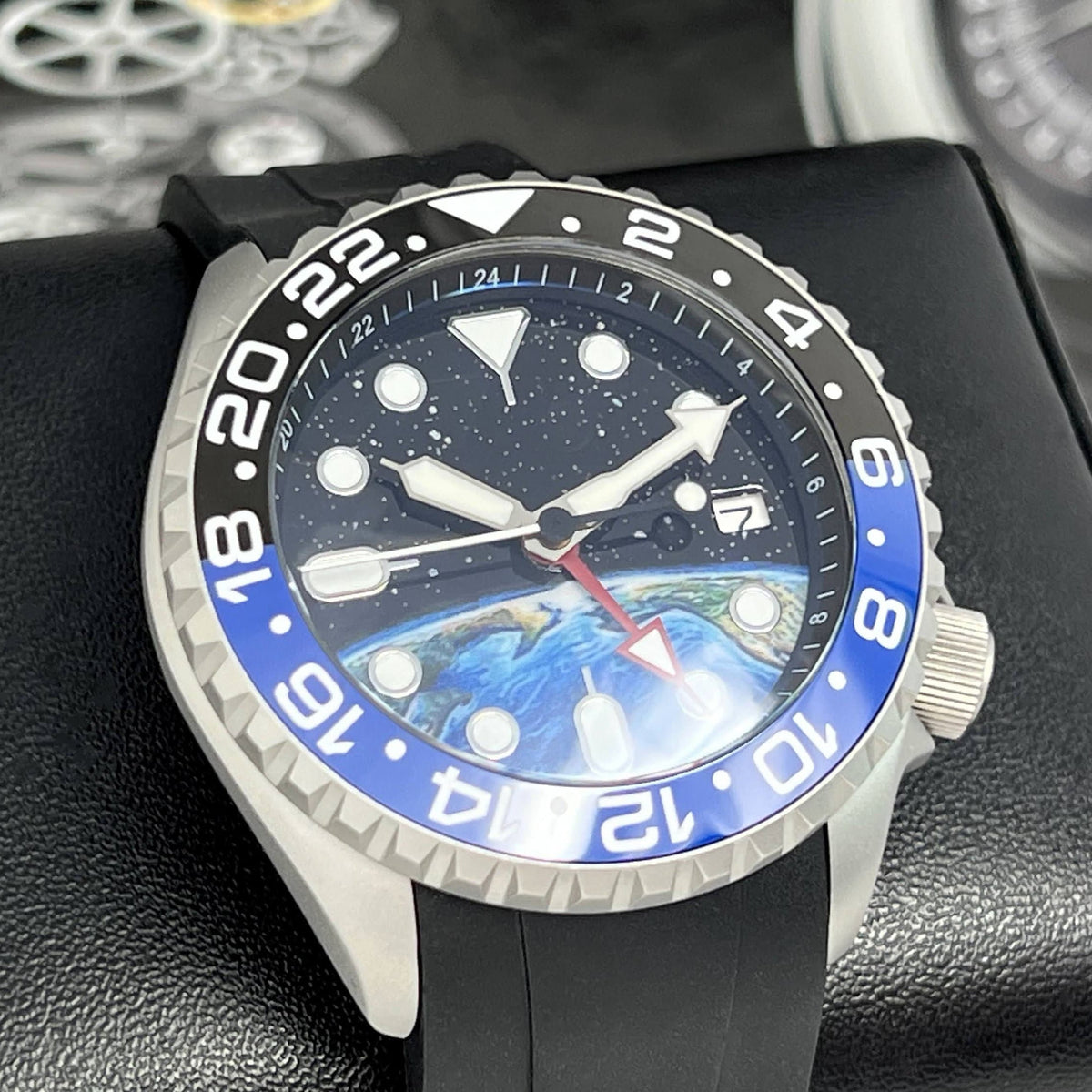 Art Globe Full GMT